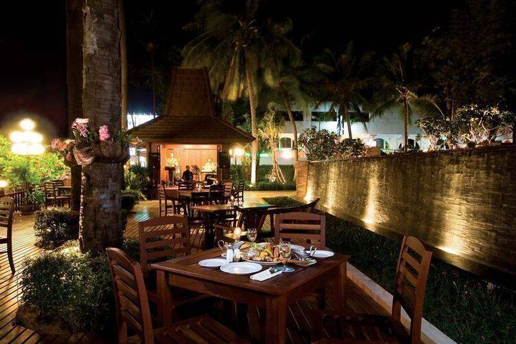 Jomtien Palm Beach Hotel