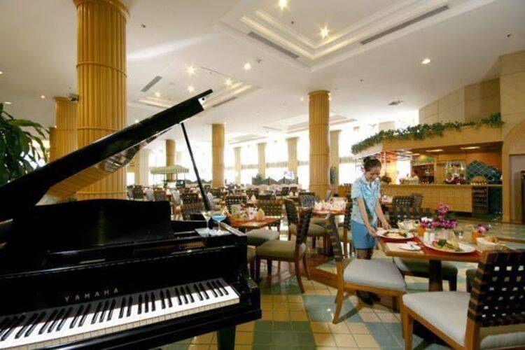 Jomtien Palm Beach Hotel