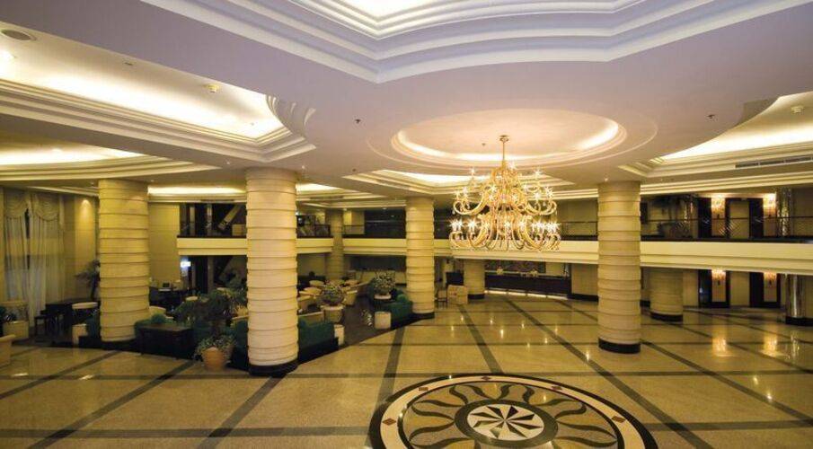 Jomtien Palm Beach Hotel