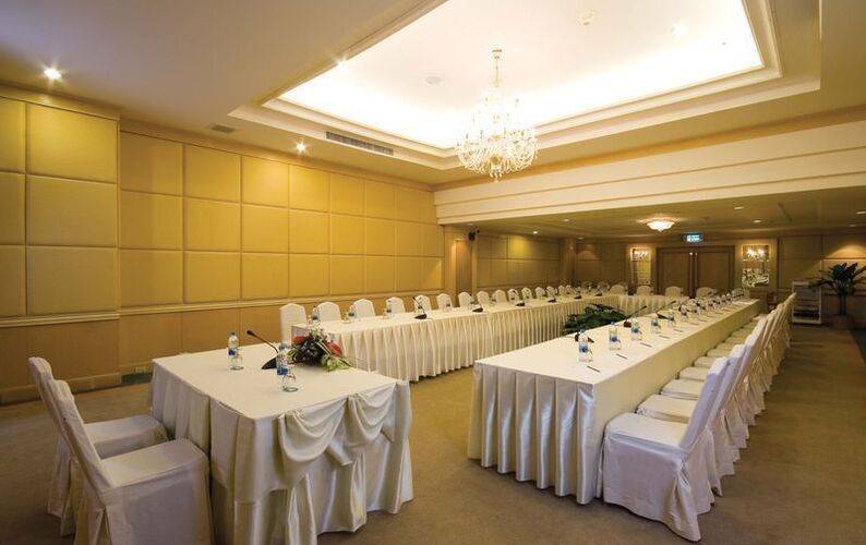 Jomtien Palm Beach Hotel