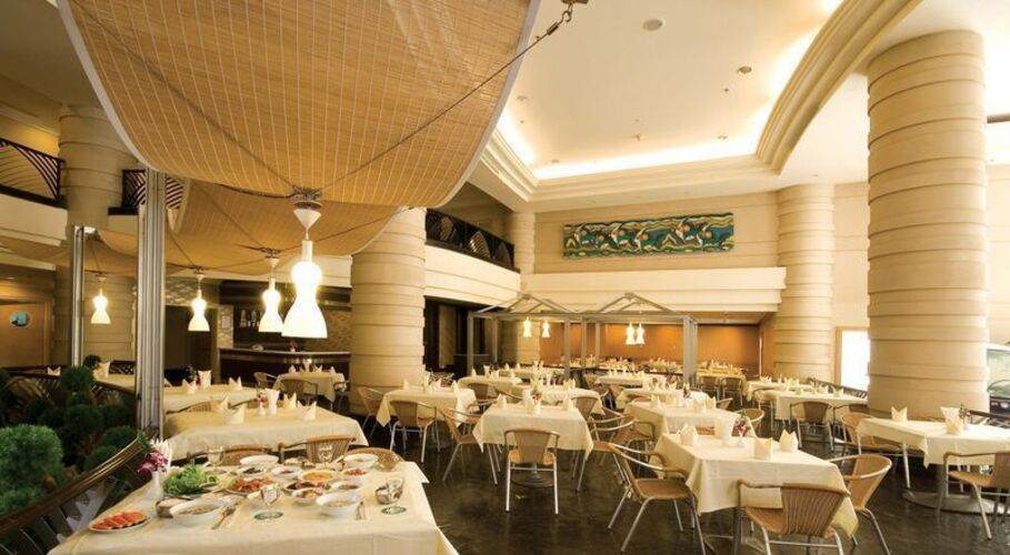 Jomtien Palm Beach Hotel