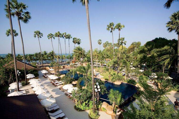 Jomtien Palm Beach Hotel