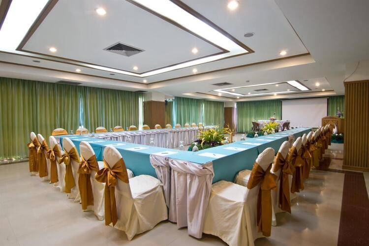 Grand Jomtien Palace Hotel