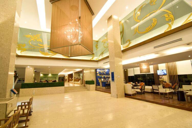 Grand Jomtien Palace Hotel