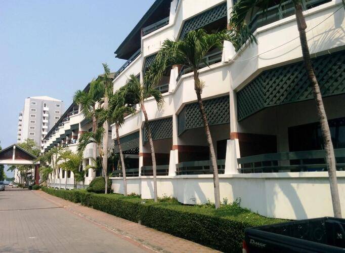 Grand Jomtien Palace Hotel