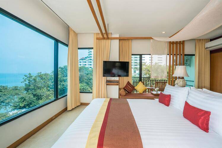 Cosy Beach Hotel