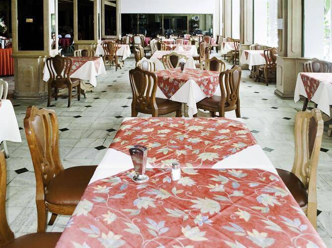 Welcome Plaza Hotel
