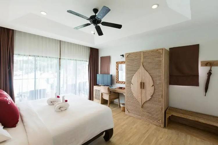Phi Phi Bayview Premier Resort (Ex.Arayaburi Resort)
