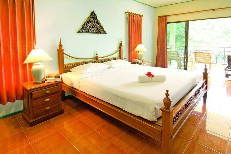 Phi Phi Bayview Premier Resort (Ex.Arayaburi Resort)