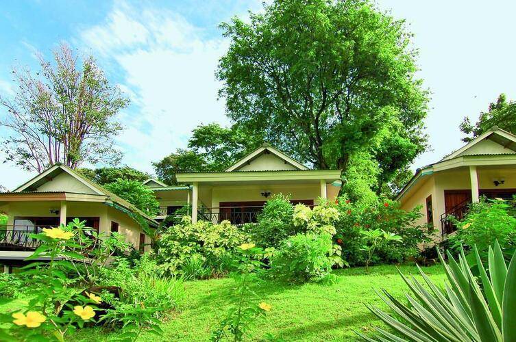 Phi Phi Bayview Premier Resort (Ex.Arayaburi Resort)