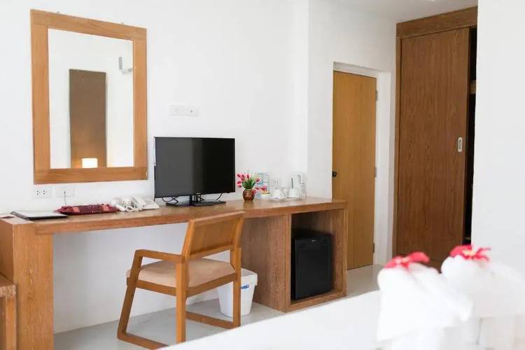 Phi Phi Bayview Premier Resort (Ex.Arayaburi Resort)