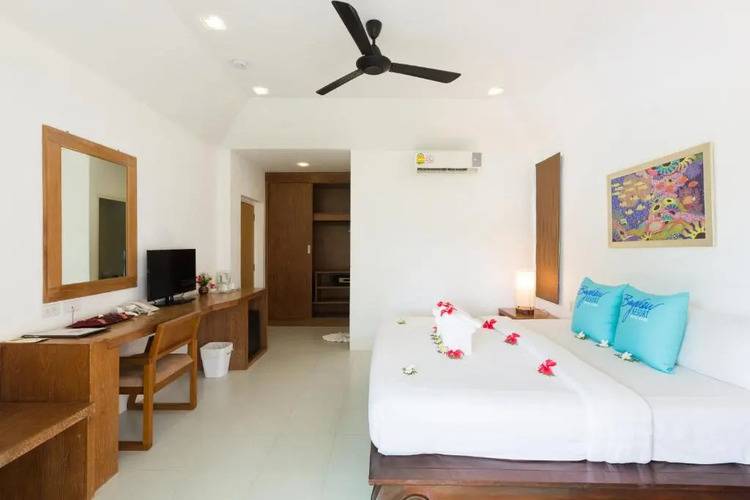 Phi Phi Bayview Premier Resort (Ex.Arayaburi Resort)