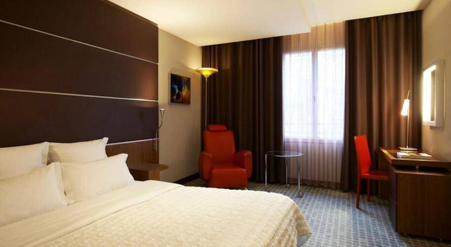 Le Meridien Barcelona Hotel — фото 11