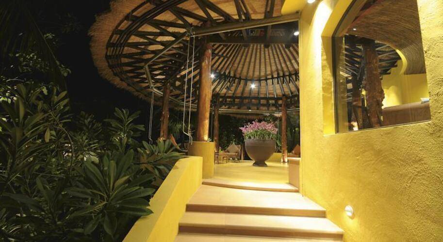 Paradee Resort