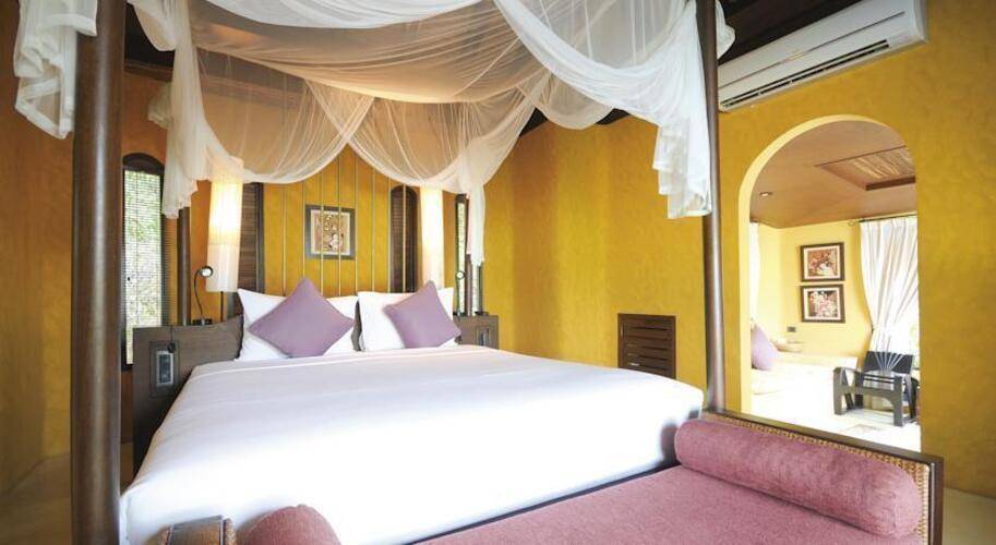 Paradee Resort