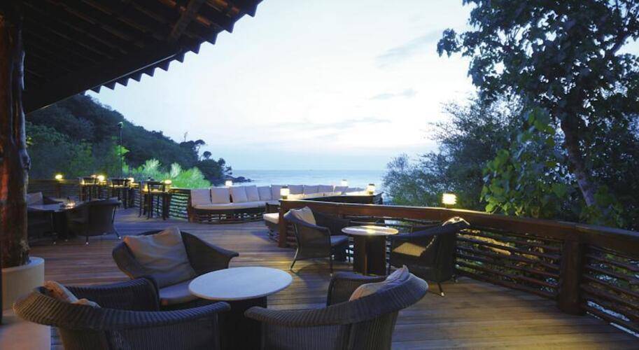 Paradee Resort