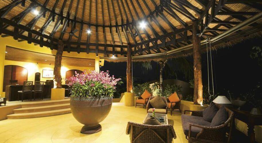 Paradee Resort