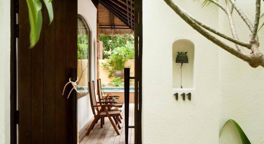 Paradee Resort