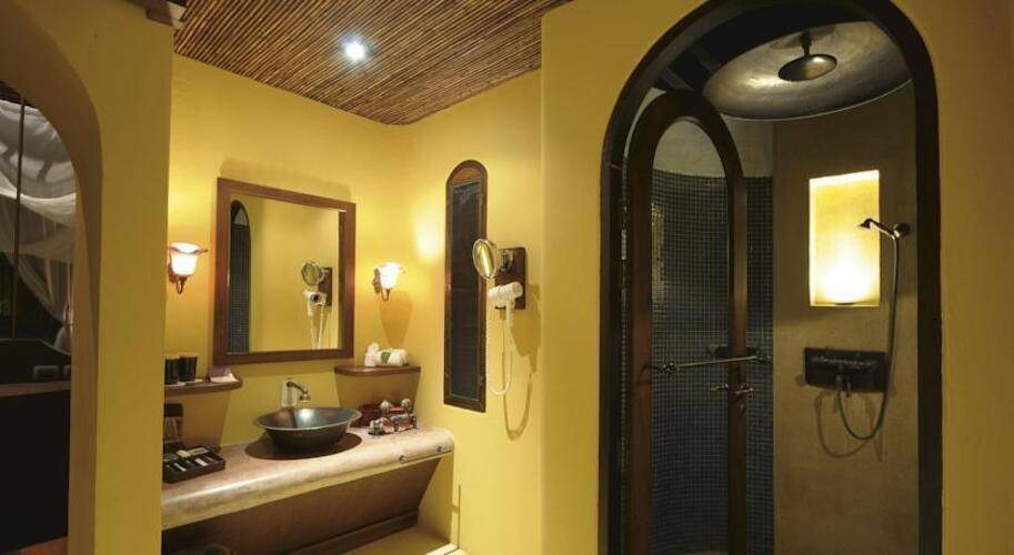 Paradee Resort