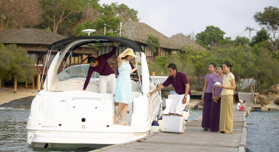 Paradee Resort