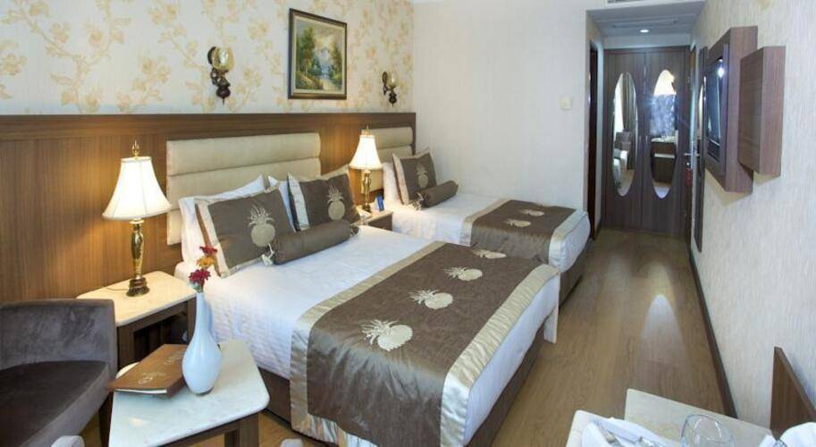 Grand Hilarium Hotel