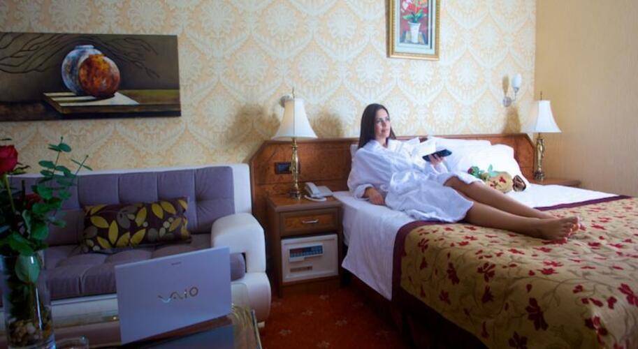 Grand Hilarium Hotel