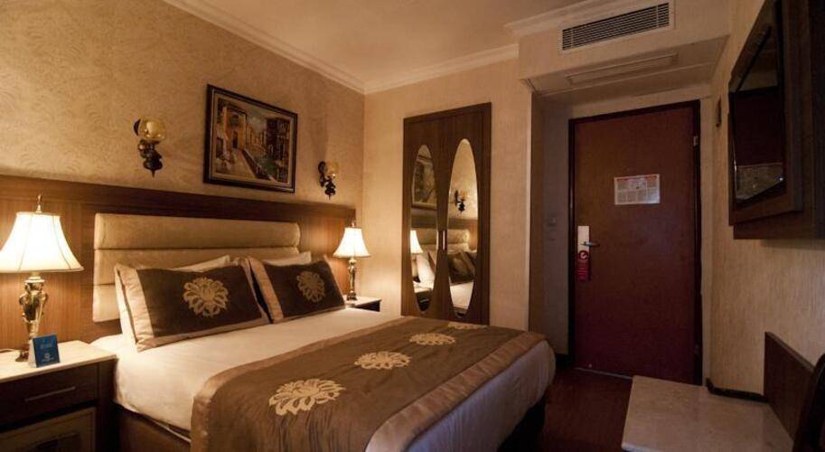 Grand Hilarium Hotel