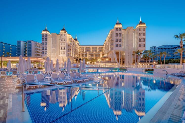 Kirman Sidera Luxury & Spa