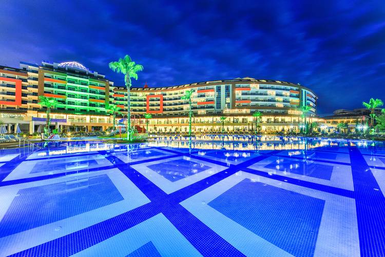 Lonicera World Hotel