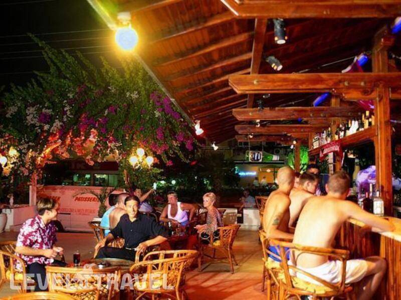 Фотография Oasis Hotel Фотография Oasis Hotel
