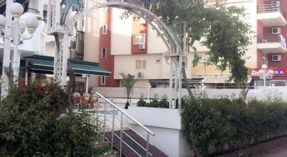 Oasis Hotel