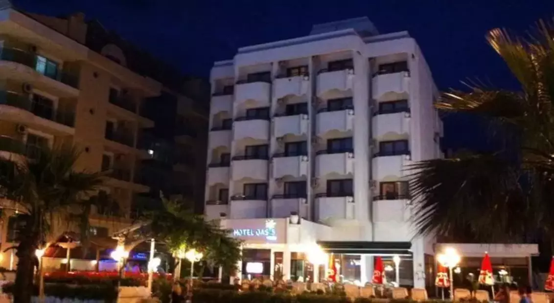 Oasis Hotel