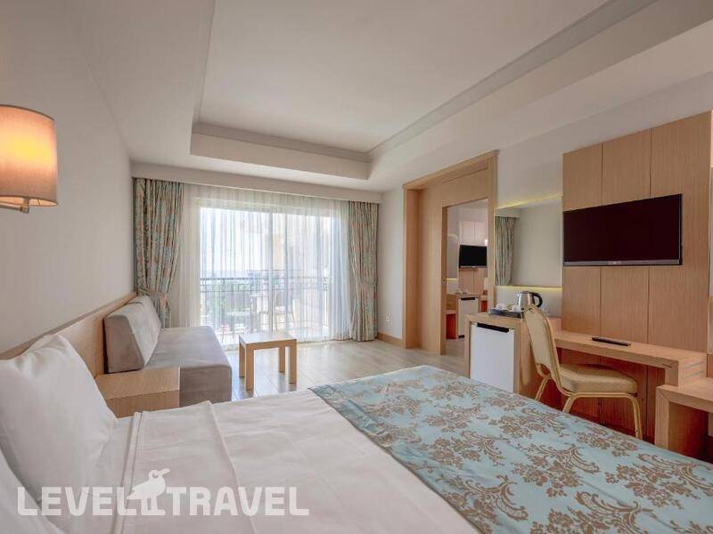 Фотография L'Oceanica Beach Resort Hotel