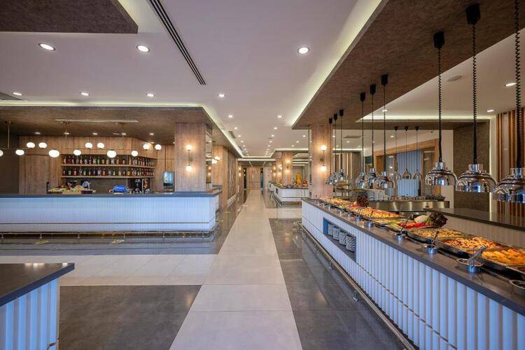 L'Oceanica Beach Resort Hotel