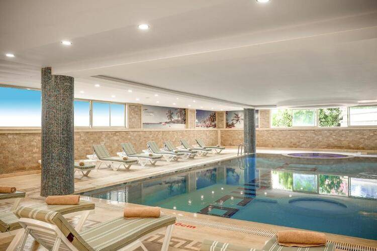 L'Oceanica Beach Resort Hotel