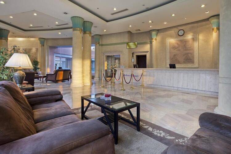 Hilton Green Plaza