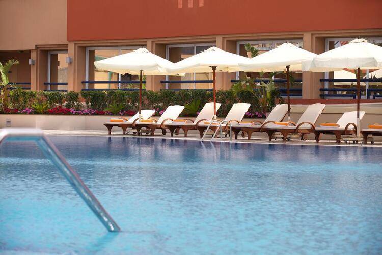 Hilton Green Plaza