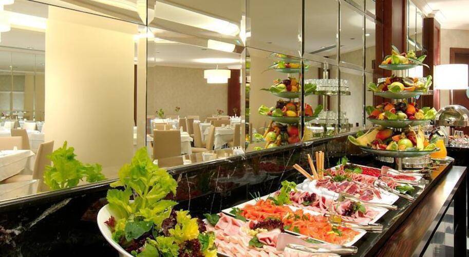 Barcelona Center Hotel — фото 28