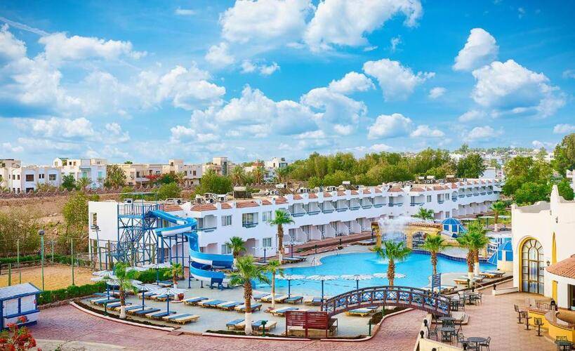 Dreams Vacation Beach Resort