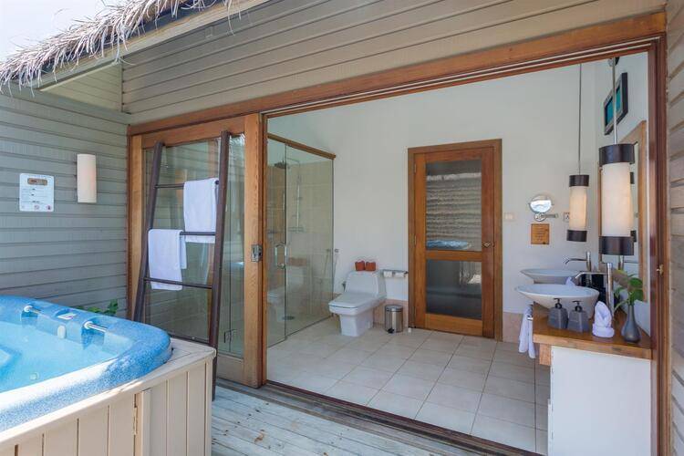 Meeru Island Resort & Spa