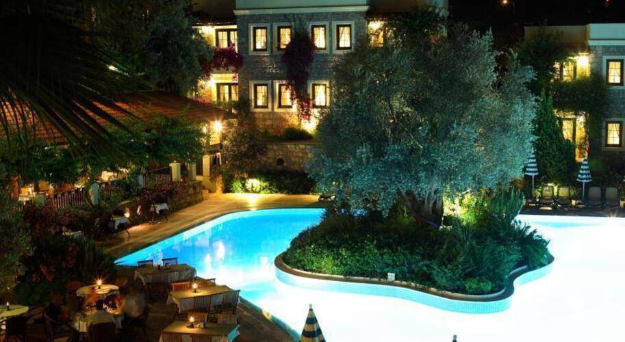 Zeytinada Hotel