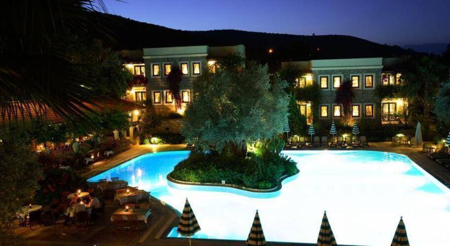 Zeytinada Hotel