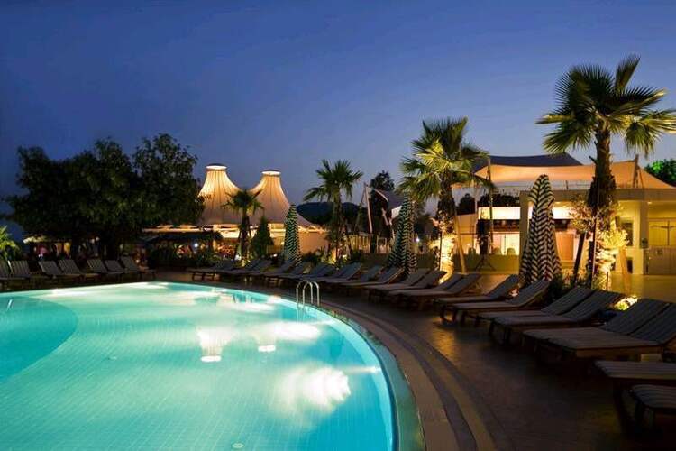 Latanya Park Resort (Ex.Latanya Beach Resort)