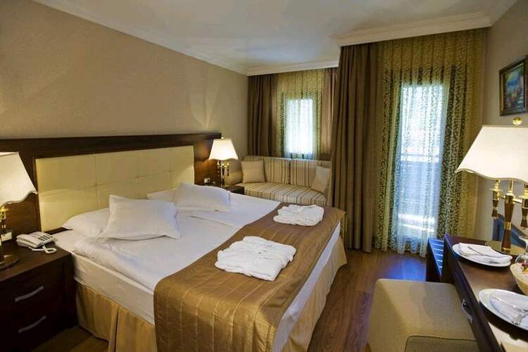 Latanya Park Resort (Ex.Latanya Beach Resort)