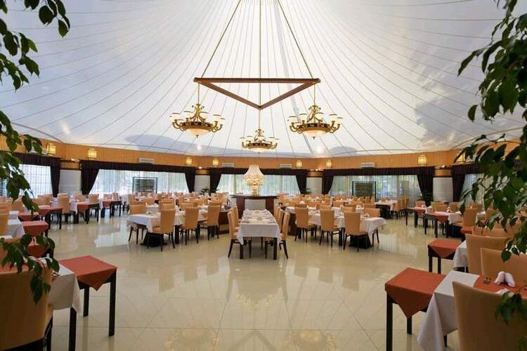 Latanya Park Resort (Ex.Latanya Beach Resort)