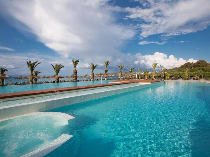 Ixian Grand Hotel & Suites (Ex.Sentido Ixian Grand Hotel & Suites) (Adults Only 16+)