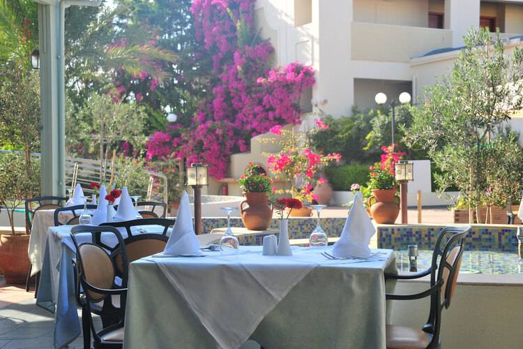 Hydramis Palace Beach Resort