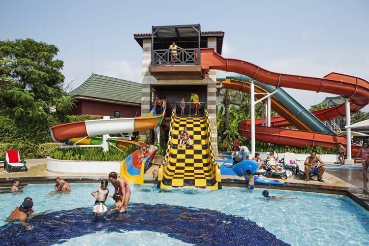 Crystal Family Resort & Spa