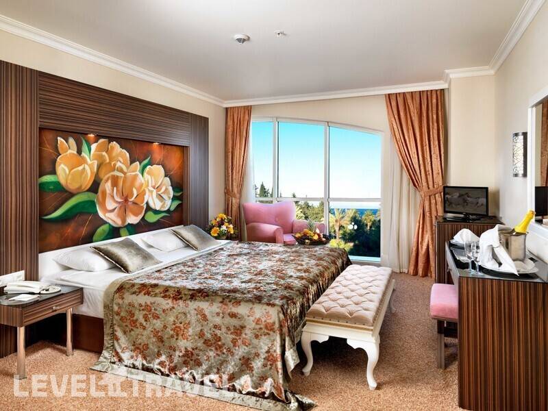 Фотография Crystal De Luxe Resort & Spa