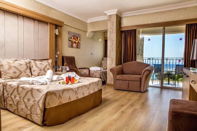 Laur Hotel Experience & Laur Hotels Elegance (Ex.Didim Beach Resort Aqua & Elegance Thalasso)